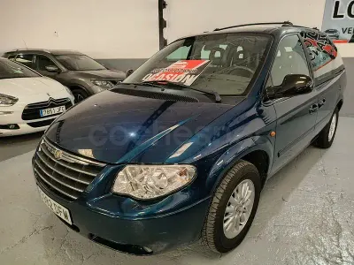 Usado Chrysler Voyager 150 CV (110 kW) 2005 Azul Monovolumen