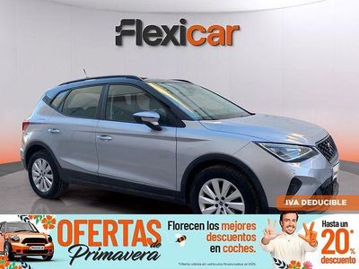 Usado Seat Arona Style 110 CV (80 kW) 2022 Gris / plata SUV