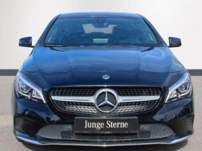Usado Mercedes CLA220 Shooting Brake 2018 Negro Familiar