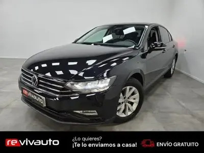 Usado VW Passat Business 122 CV (89 kW) 2020 Negro Berlina
