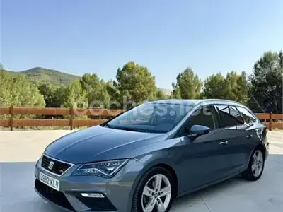 Usado Seat Leon ST FR 150 CV (110 kW) 2018 Gris / plata Familiar