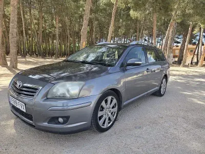 Usado Toyota Avensis
