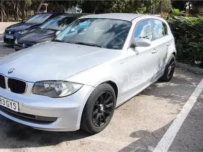 Usado BMW 118 122 CV (89 kW) 2007 Gris / plata Utilitario