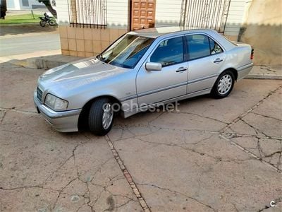 Käytetty Mercedes C200 Elegance 102 HP (75 kW) 2000 Harmaa Sedan