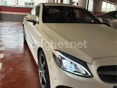 Usado Mercedes C220 AMG line 170 CV (125 kW) 2015 Blanco Coupe