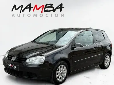 Usado VW Golf IV Highline 105 CV (77 kW) 2005 Negro Berlina
