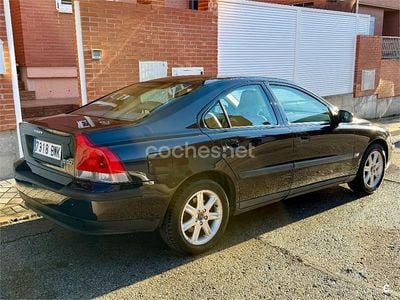 Usado Volvo S60 140 CV (102 kW) 2002 Azul Berlina