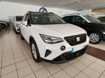 Usado Seat Arona Style 116 CV (85 kW) 2025 Blanco SUV