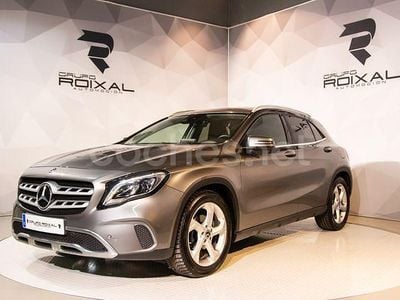 Gris / plata Usado 2019 Mercedes GLA200 SUV | 22.999 € (Precio justo)