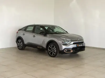 Usado Citroën e-C4 Shine 114 kW (156 HP) 2023 Cinzento Citadino