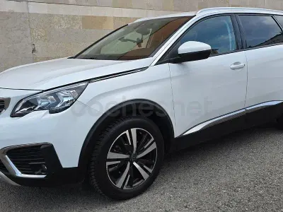 Usado Peugeot 5008 Active 130 CV (95 kW) 2018 Blanco SUV