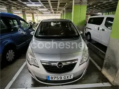 Usado Opel Meriva Enjoy 120 CV (88 kW) 2010 Gris / plata Monovolumen