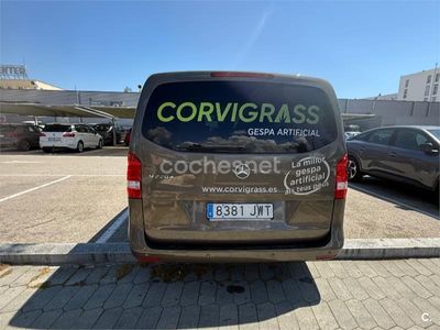 Mercedes V220