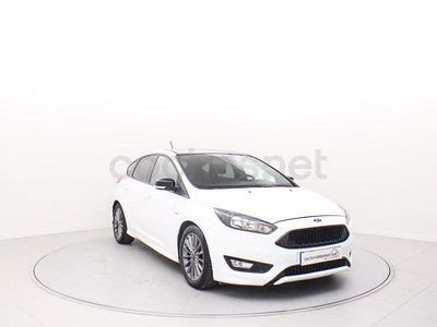 Usado Ford Focus ST-Line 125 CV (91 kW) 2017 Blanco Berlina