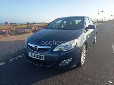 Usado Opel Astra Sport 115 CV (84 kW) 2010 Azul Berlina