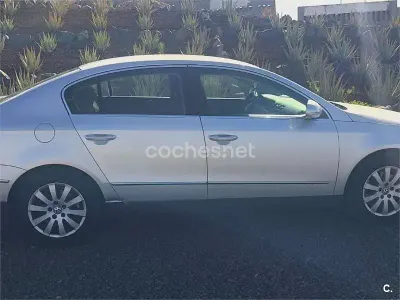 Usado VW Passat Highline 200 CV (147 kW) 2005 Gris / plata Berlina
