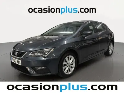 Usado Seat Leon Style 130 CV (95 kW) 2020 Gris Utilitario