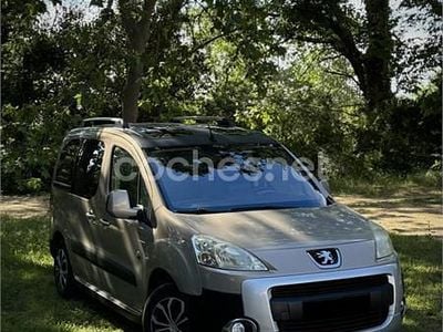 Begagnad Peugeot Partner Tepee Outdoor 110 HK (80 kW) 2010 Grå Minibuss