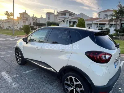 Usado Renault Captur Life 90 CV (66 kW) 2018 Beige SUV