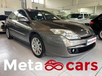 Usado Renault Laguna III Dynamique 140 CV (102 kW) 2007 Gris Berlina
