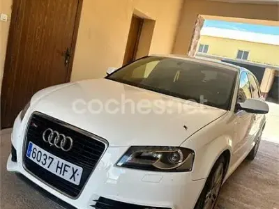 Usado Audi A3 Sportback Ambition 160 CV (117 kW) 2011 Blanco Utilitario