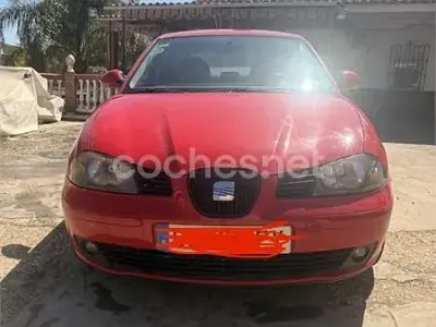 Usado Seat Ibiza Sport 75 CV (55 kW) 2005 Rojo Utilitario