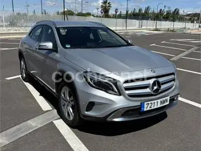 Usado Mercedes GLA200 Urban 156 CV (114 kW) 2015 Gris / plata SUV
