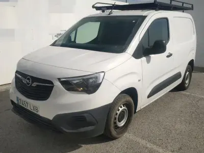 Usado Opel Combo 100 CV (73 kW) 2022 Blanco Monovolumen