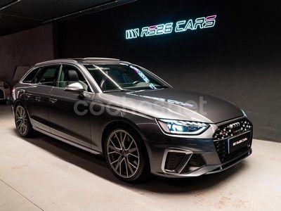 Gris / plata Usado 2022 Audi A4 Premium Familiar | 46.990 € (Un poco caro)