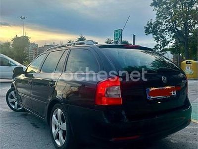 Usado Skoda Octavia 122 CV (89 kW) 2009 Negro Familiar