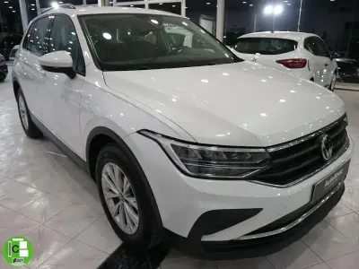Usado VW Tiguan Life 122 CV (89 kW) 2021 Blanco SUV