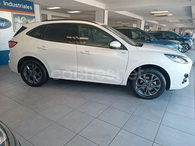 Usado Ford Kuga ST-Line X 225 CV (165 kW) 2022 Blanco SUV