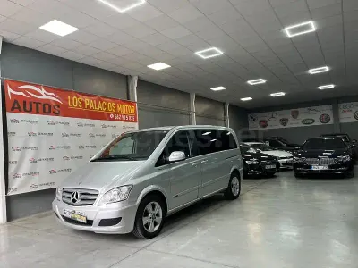 Usado Mercedes Viano Avantgarde 224 CV (164 kW) 2013 Gris / plata Monovolumen
