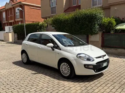 Usado Fiat Punto Sport 95 CV (69 kW) 2010 Blanco Utilitario