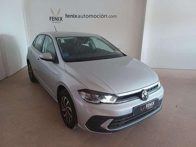Plateado Usado 2024 VW Polo Life Utilitario | 21.500 € (Un poco caro)