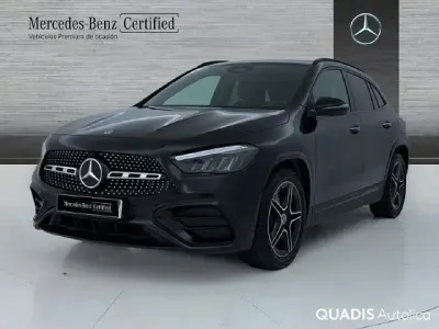 Käytetty Mercedes GLA200 150 HP (110 kW) 2025 Musta Katumaasturi