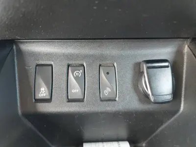 Usado Dacia Spring Comfort Plus 33 kW (45 CV) 2021 Gris Utilitario