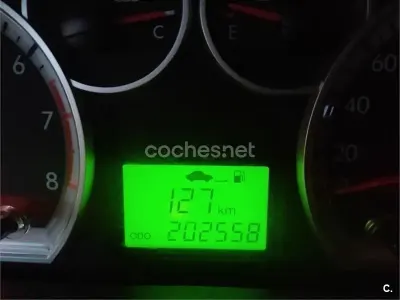 Usado Chevrolet Aveo LS 101 CV (74 kW) 2010 Gris / plata Berlina