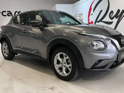 Usado Nissan Juke N-Connecta 114 CV (83 kW) 2022 Gris SUV