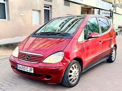 Usado Mercedes A170 Avantgarde 95 CV (69 kW) 2004 Granate Monovolumen