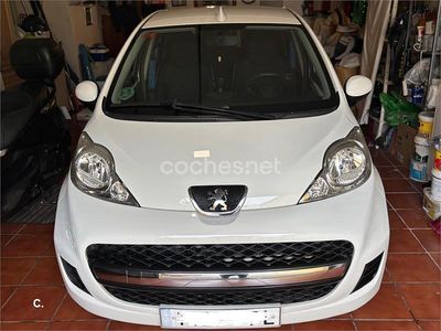 Usado Peugeot 107 68 CV (50 kW) 2010 Blanco Utilitario
