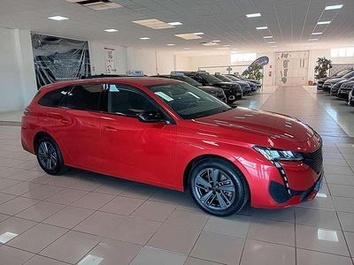 Usado Peugeot 308 SW Style 131 CV (96 kW) 2023 Rojo Familiar