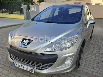 Usado Peugeot 308 110 CV (80 kW) 2008 Gris / plata Berlina