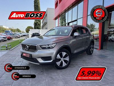 Usado Volvo XC40 211 CV (155 kW) 2022 Gris / plata SUV