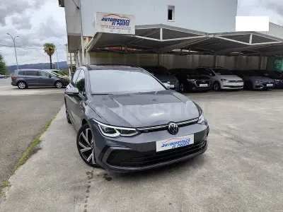 Usado VW Golf VIII R-line 150 CV (110 kW) 2023 Gris / plata Berlina