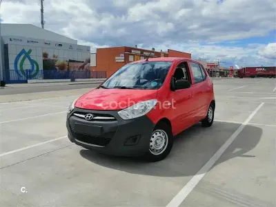 Usado Hyundai i10 Classic 69 CV (50 kW) 2014 Rojo Utilitario