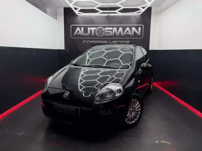 Usado Fiat Punto Pop 69 CV (50 kW) 2015 Negro Utilitario