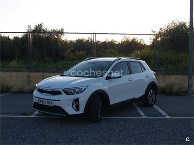 Usado Kia Stonic 84 CV (61 kW) 2023 Blanco SUV