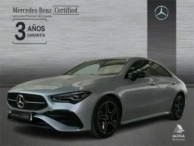 Usado Mercedes CLA200 AMG line 163 CV (119 kW) 2025 Blanco Berlina