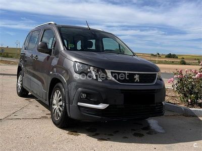 Usado Peugeot Rifter Active 100 CV (73 kW) 2019 Gris / plata Monovolumen